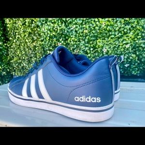 Adidas Navy Blue Leather Retro CLEAN. Excellent condition.